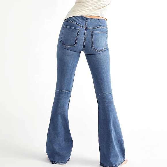 FREE PEOPLE Penny Pull-On Flare bell bottom Jeans medium wash size 28 size 6 - Picture 2 of 15